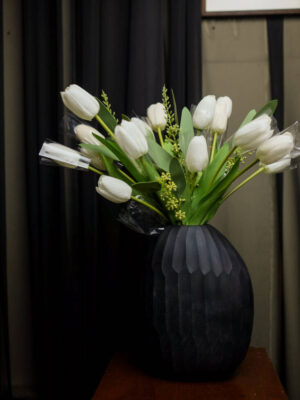Rangkaian Tulip untuk Meja Console - Image 4