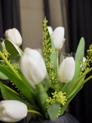 Rangkaian Tulip untuk Meja Console - Image 3